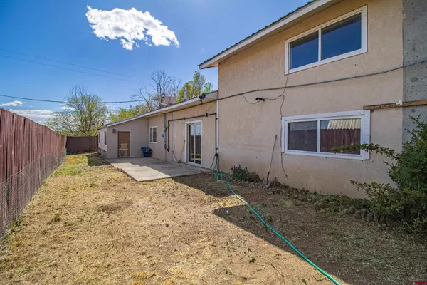 $375,000 | 918 Highway 170, Farmington, NM 87401