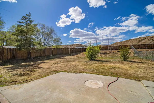 $375,000 | 918 Highway 170, Farmington, NM 87401