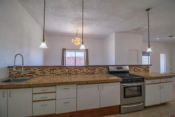 $375,000 | 918 Highway 170, Farmington, NM 87401