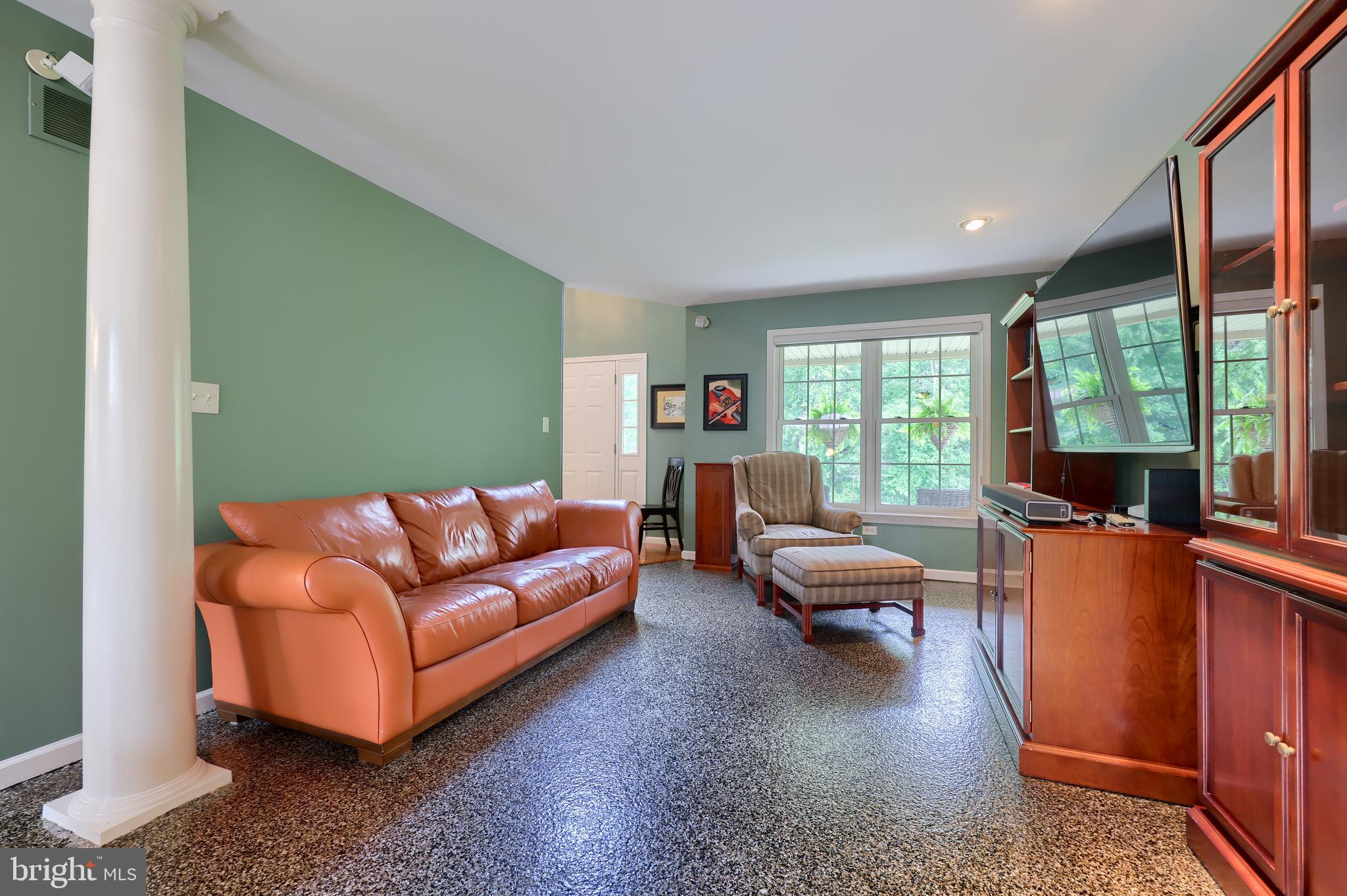 430 Oak Lane Lititz, PA 17543 - Photo 13 of 51 Living Room