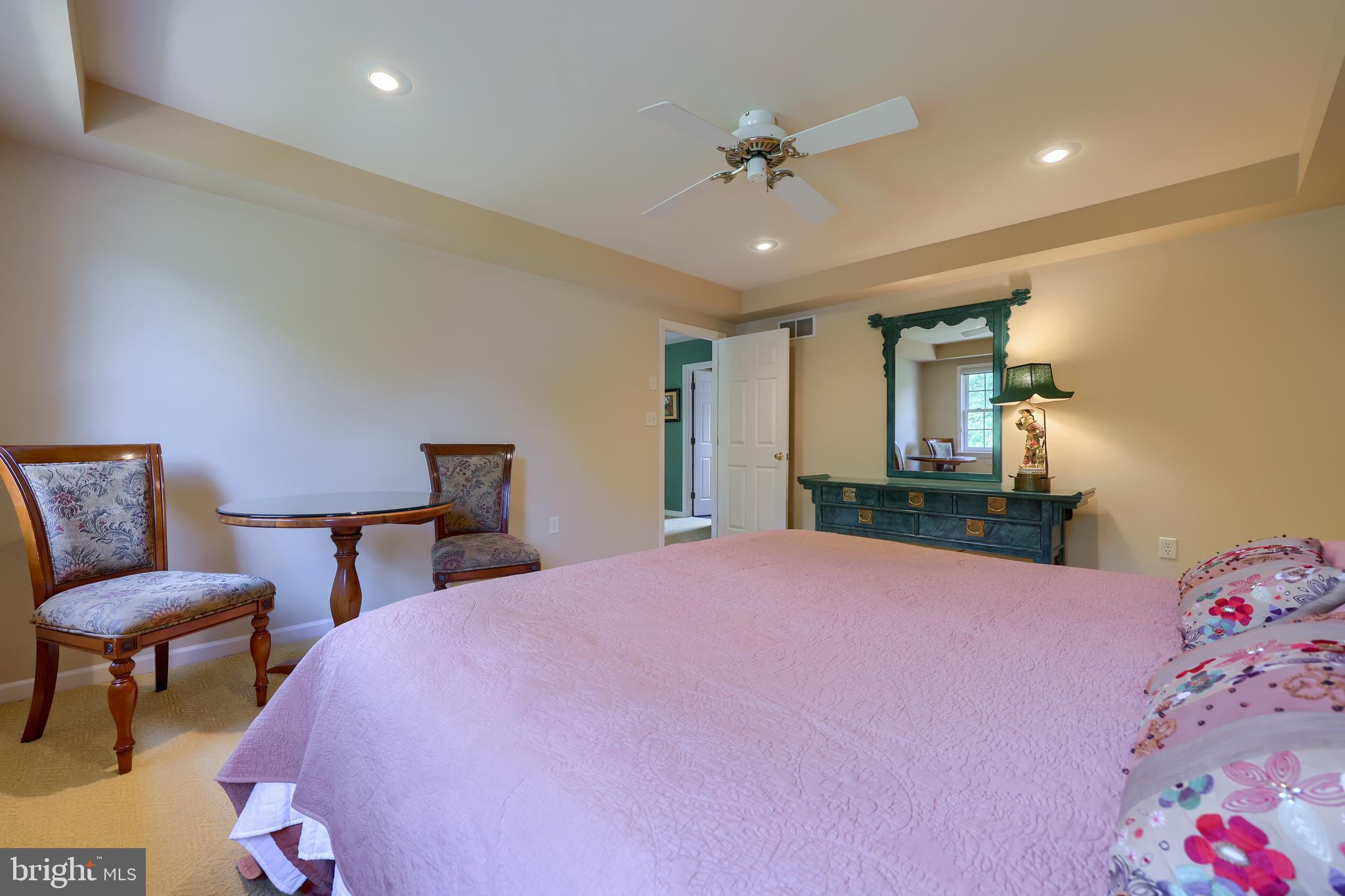 430 Oak Lane Lititz, PA 17543 - Photo 26 of 51 Primary Bedroom