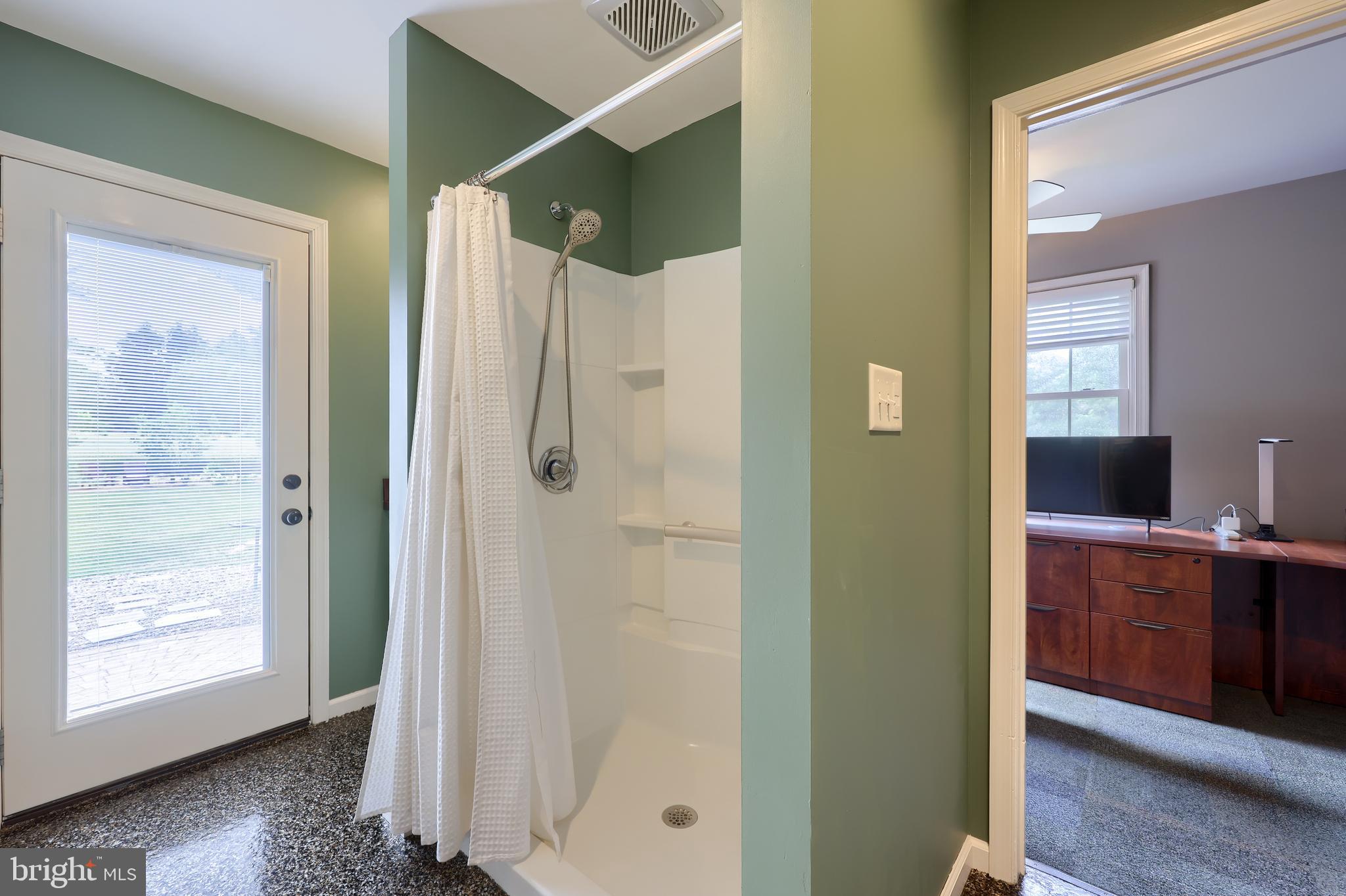 430 Oak Lane Lititz, PA 17543 - Photo 37 of 51 First floor full bath