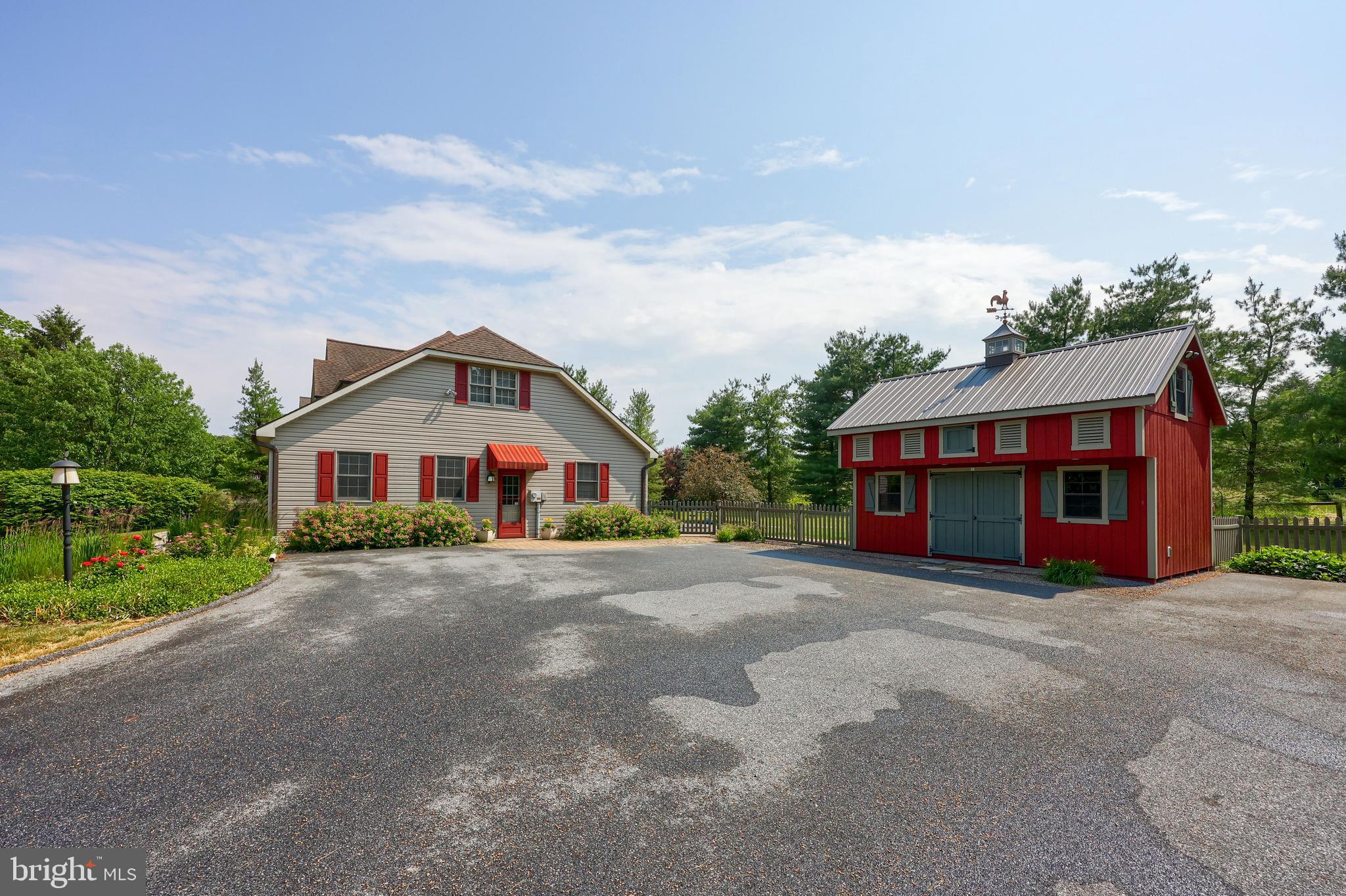 430 Oak Lane Lititz, PA 17543 - Photo 4 of 51 Large Driveway with two-story storage shed