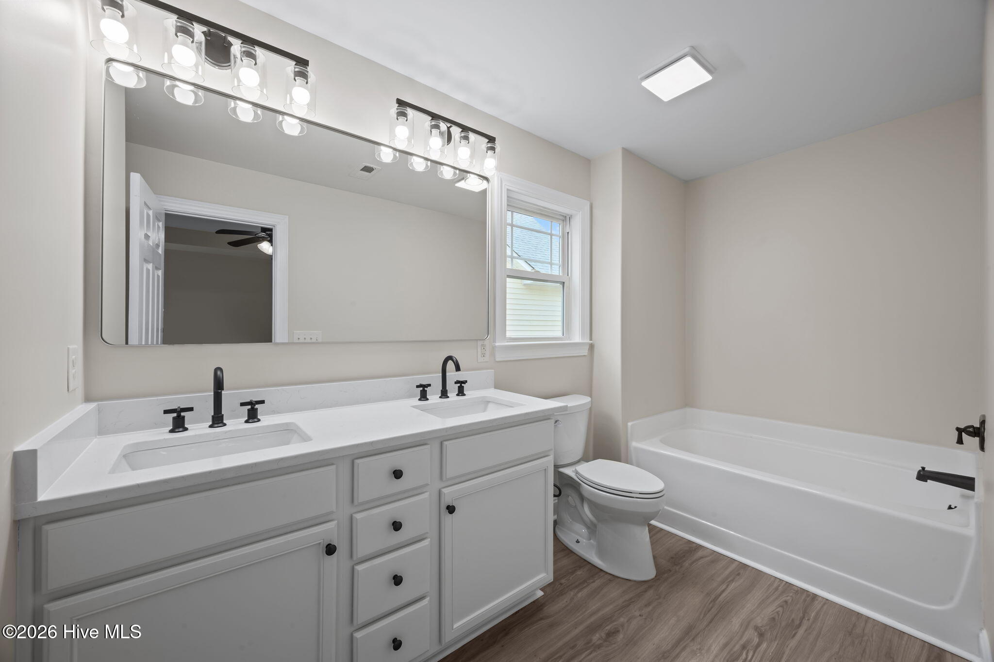 230 Station House Road New Bern, NC 28562 - Photo 23 of 34 Bathroom