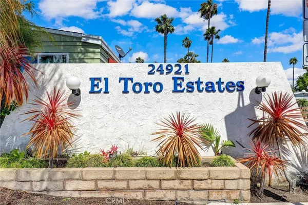 $279,000 | 24921 Muirlands Boulevard, Unit 313, Lake Forest, CA 92630