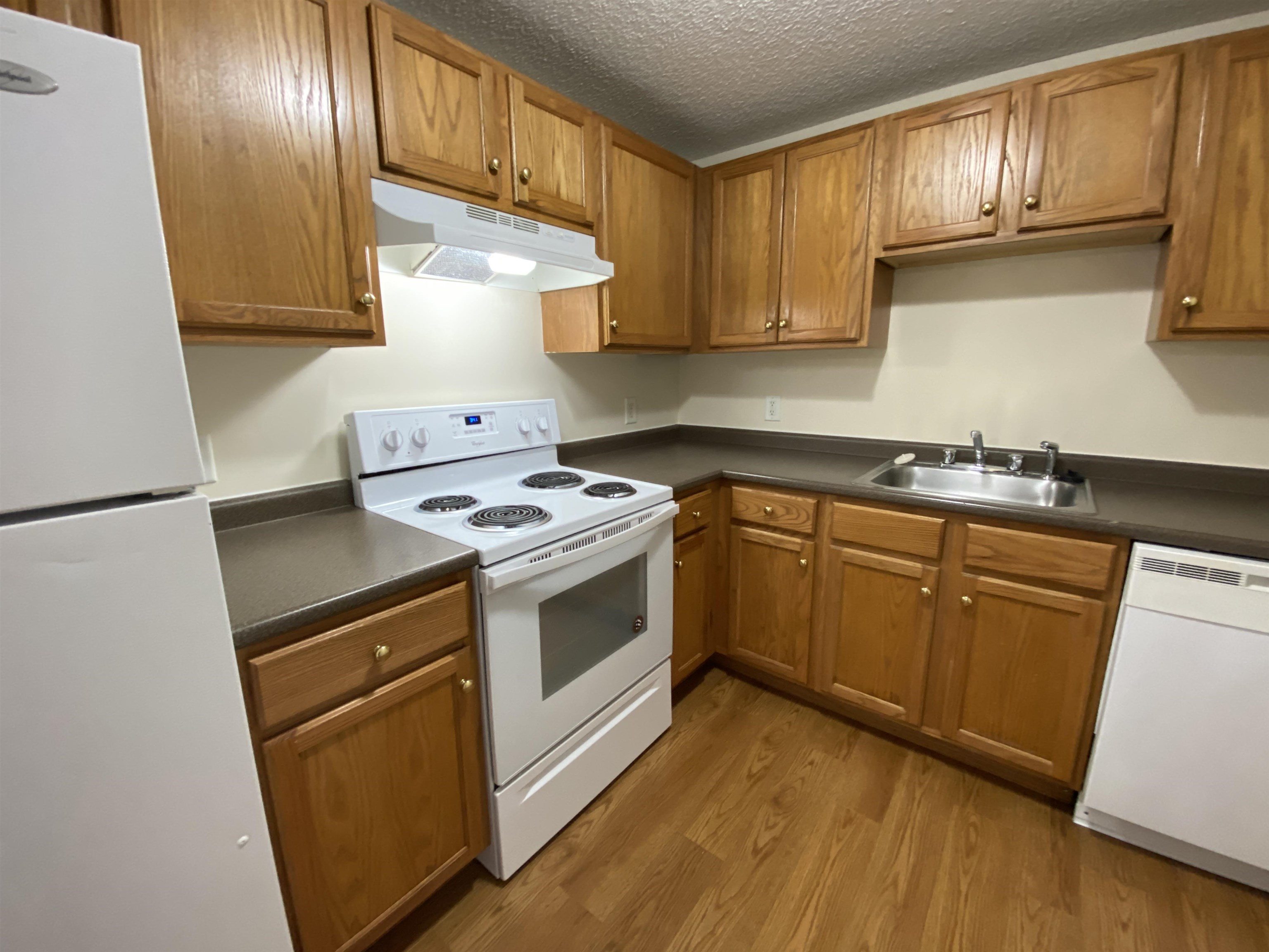 96 Powers Street, Unit 200 Milford, NH 03055 - Photo 6 of 36