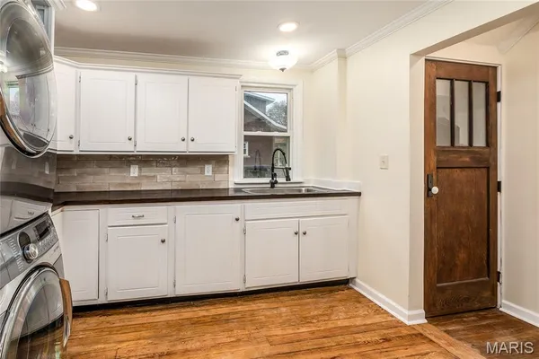 $168,500 | 402 West Church Street, Benton, IL 62812