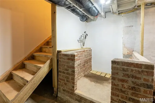 $168,500 | 402 West Church Street, Benton, IL 62812