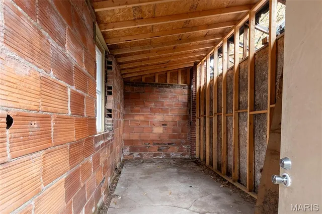 $189,000 | 402 West Church Street, Benton, IL 62812