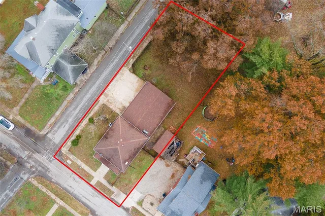 $189,000 | 402 West Church Street, Benton, IL 62812