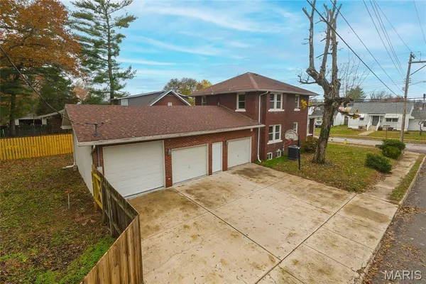 $168,500 | 402 West Church Street, Benton, IL 62812