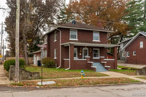 $168,500 | 402 West Church Street, Benton, IL 62812