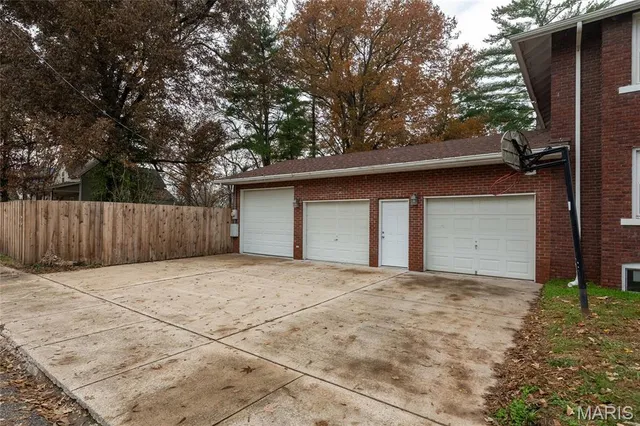 $189,000 | 402 West Church Street, Benton, IL 62812