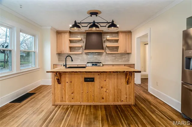 $189,000 | 402 West Church Street, Benton, IL 62812