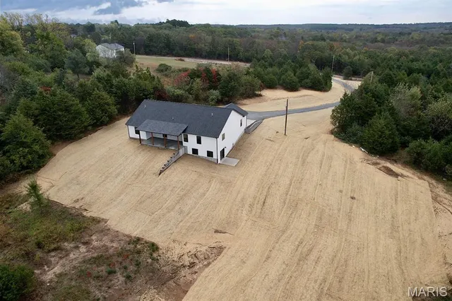 $485,000 | 20125 Blessings Lane, Farmington, MO 63640