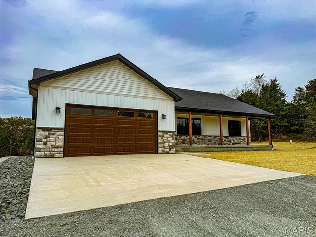 $485,000 | 20125 Blessings Lane, Farmington, MO 63640