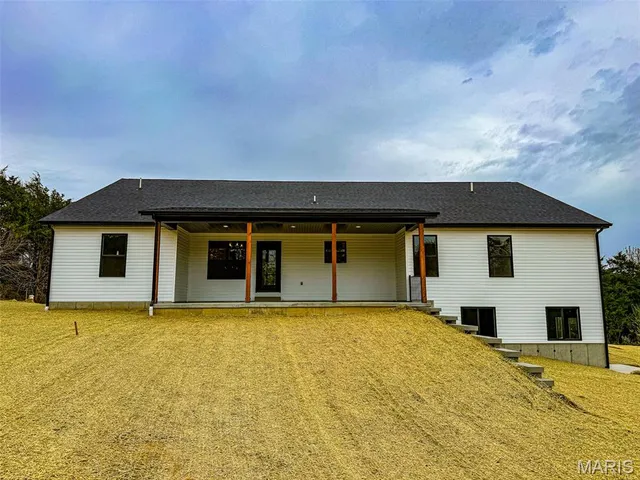 $485,000 | 20125 Blessings Lane, Farmington, MO 63640