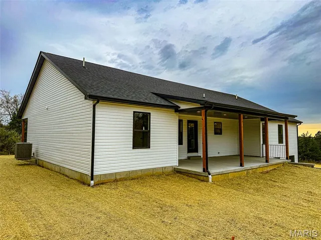 $485,000 | 20125 Blessings Lane, Farmington, MO 63640