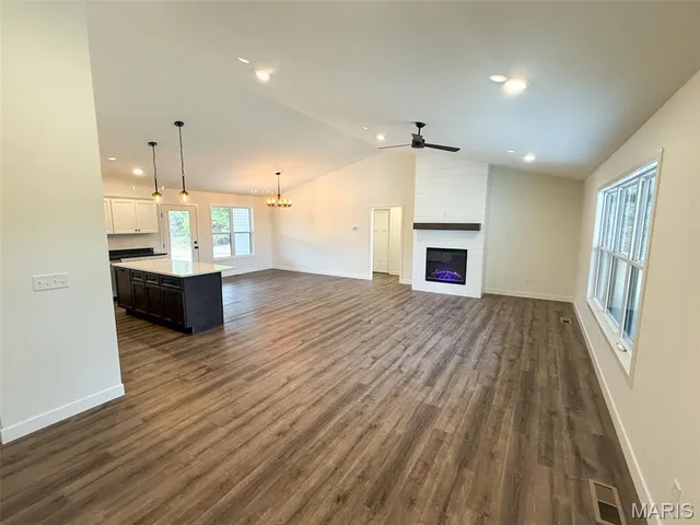 $485,000 | 20125 Blessings Lane, Farmington, MO 63640