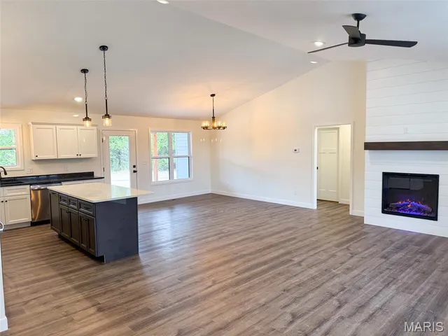 $485,000 | 20125 Blessings Lane, Farmington, MO 63640