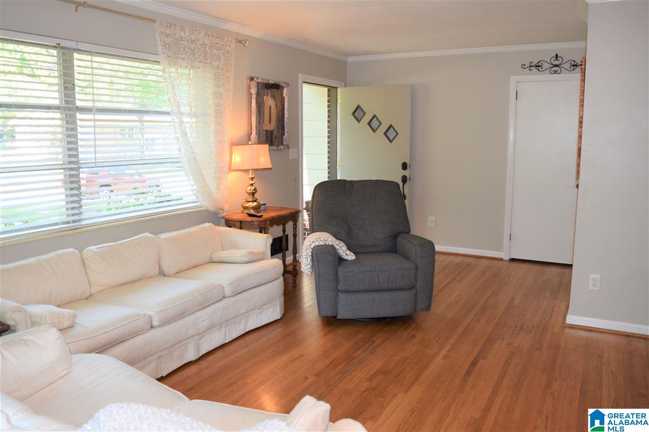3521 Laurel View Lane Birmingham, AL 35243 - Photo 4 of 26
