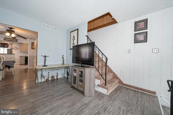 $277,500 | 842 School Lane, Folcroft, PA 19032