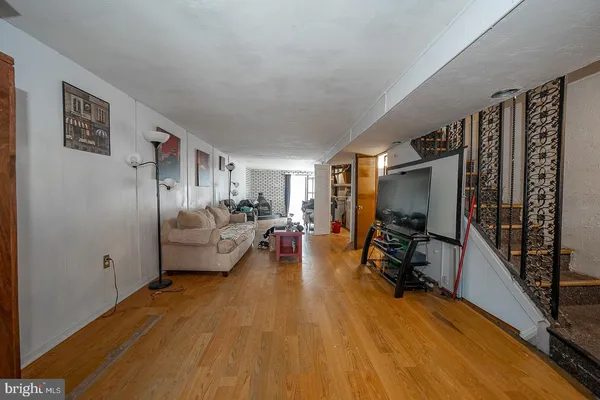 $277,500 | 842 School Lane, Folcroft, PA 19032