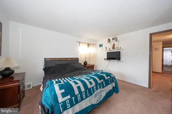 $277,500 | 842 School Lane, Folcroft, PA 19032