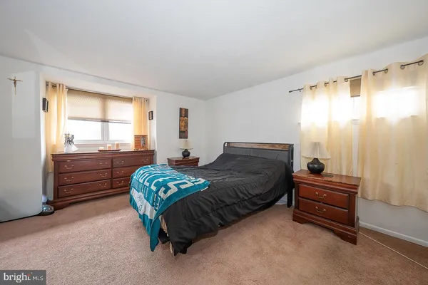 $277,500 | 842 School Lane, Folcroft, PA 19032