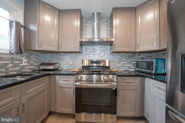 $277,500 | 842 School Lane, Folcroft, PA 19032