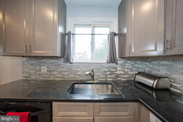 $277,500 | 842 School Lane, Folcroft, PA 19032