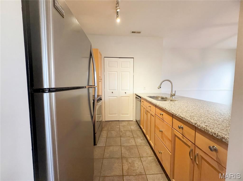 2320 Rutger Street, Unit 20D St. Louis, MO 63104 - Photo 14 of 17