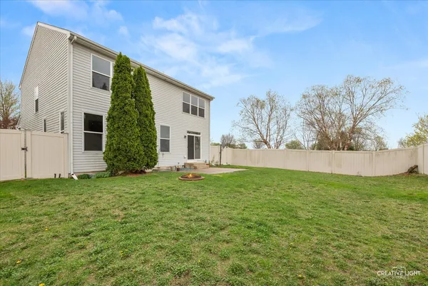 $375,000 | 443 Grape Vine Trail, Oswego, IL 60543