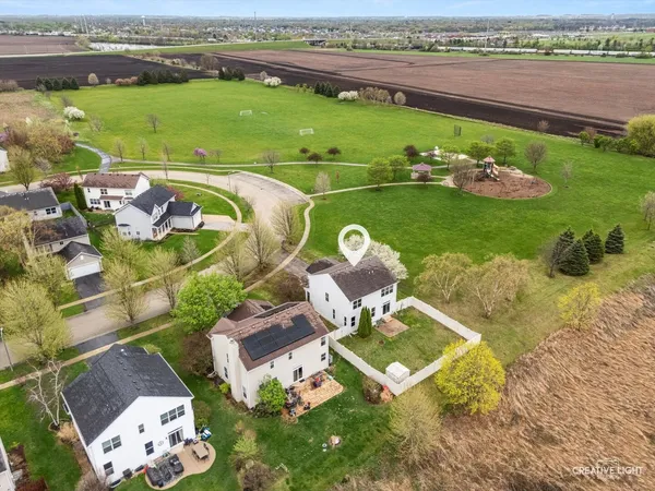 $375,000 | 443 Grape Vine Trail, Oswego, IL 60543