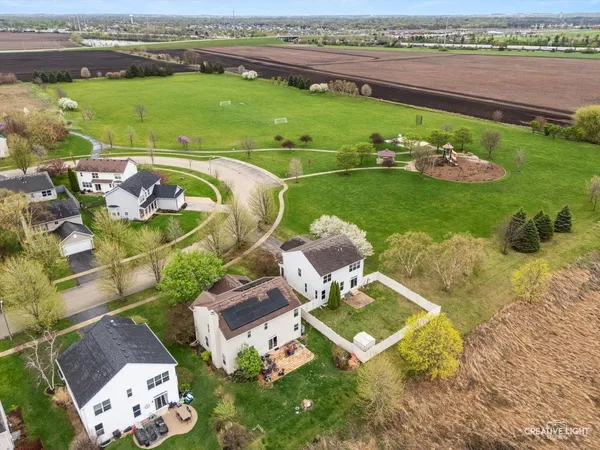$375,000 | 443 Grape Vine Trail, Oswego, IL 60543
