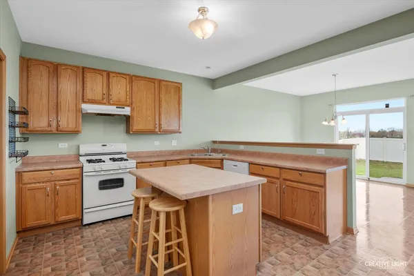 $375,000 | 443 Grape Vine Trail, Oswego, IL 60543