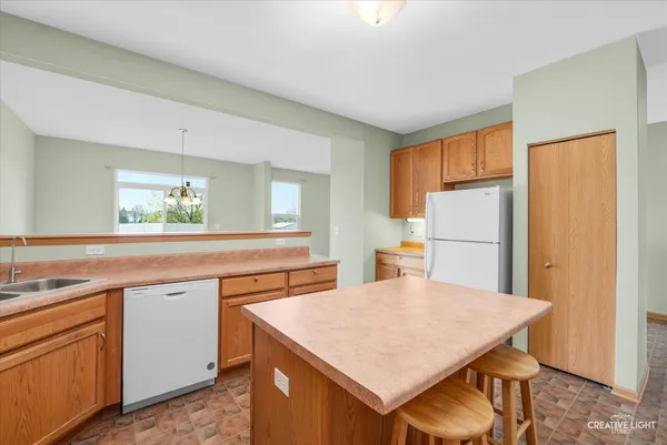 $375,000 | 443 Grape Vine Trail, Oswego, IL 60543