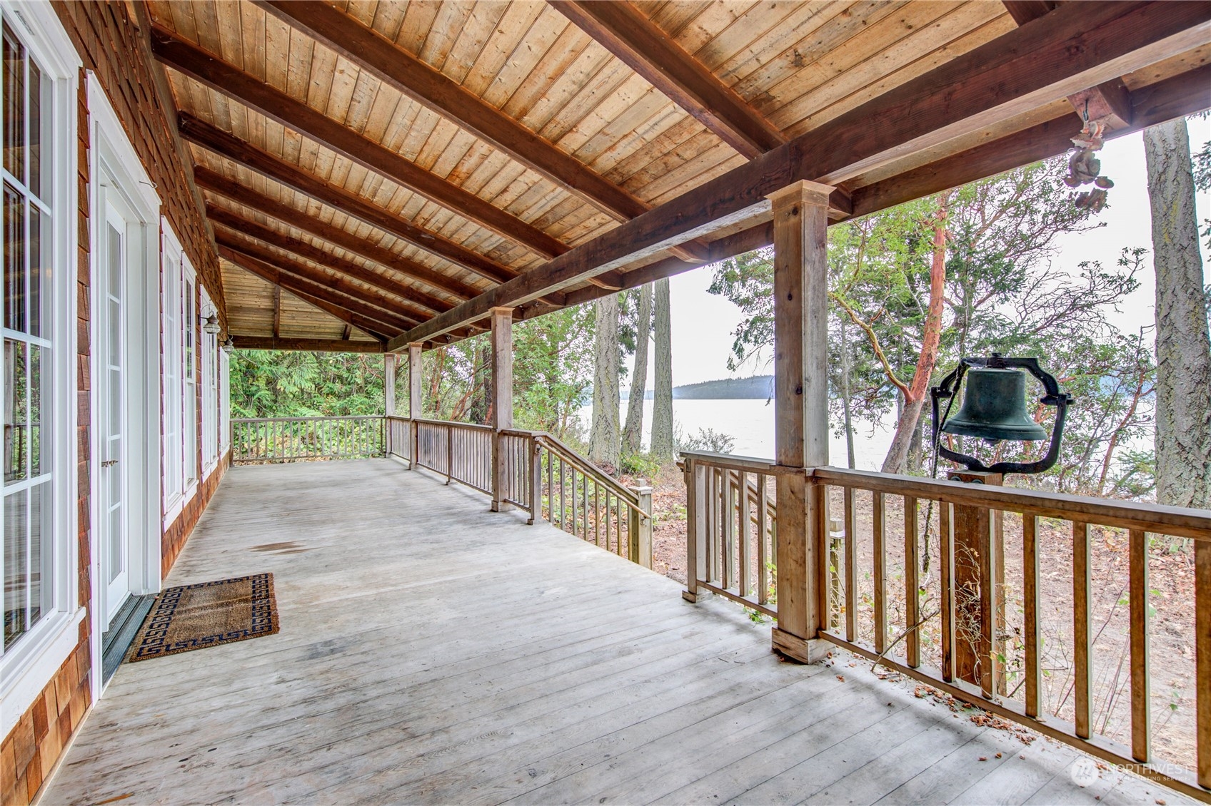 8135 Flagler Road Nordland, WA 98358 - Photo 4 of 40 Gallery Image 4