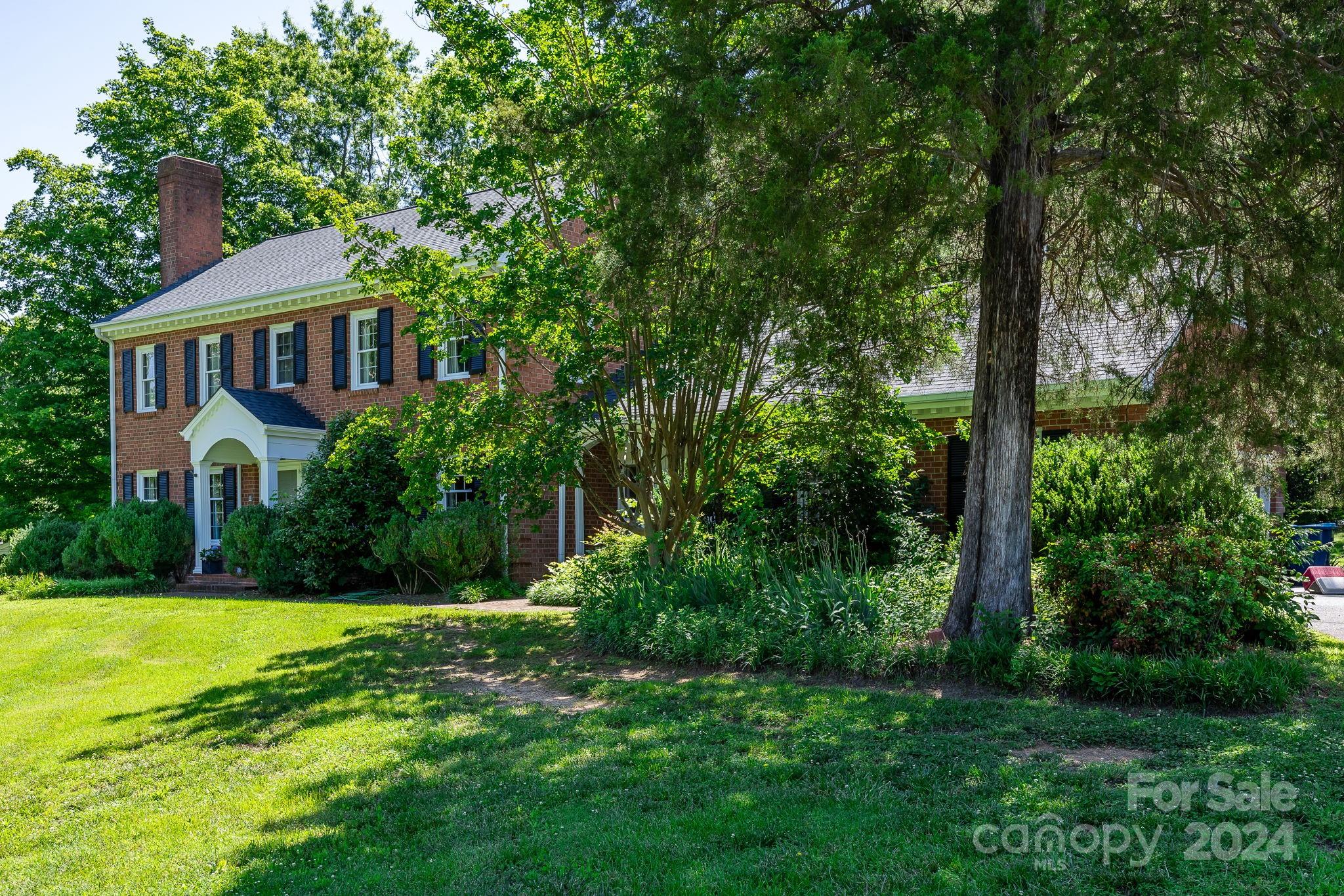 1718 Colony Road Salisbury, NC 28144 - Photo 2 of 48 Gallery Image 2
