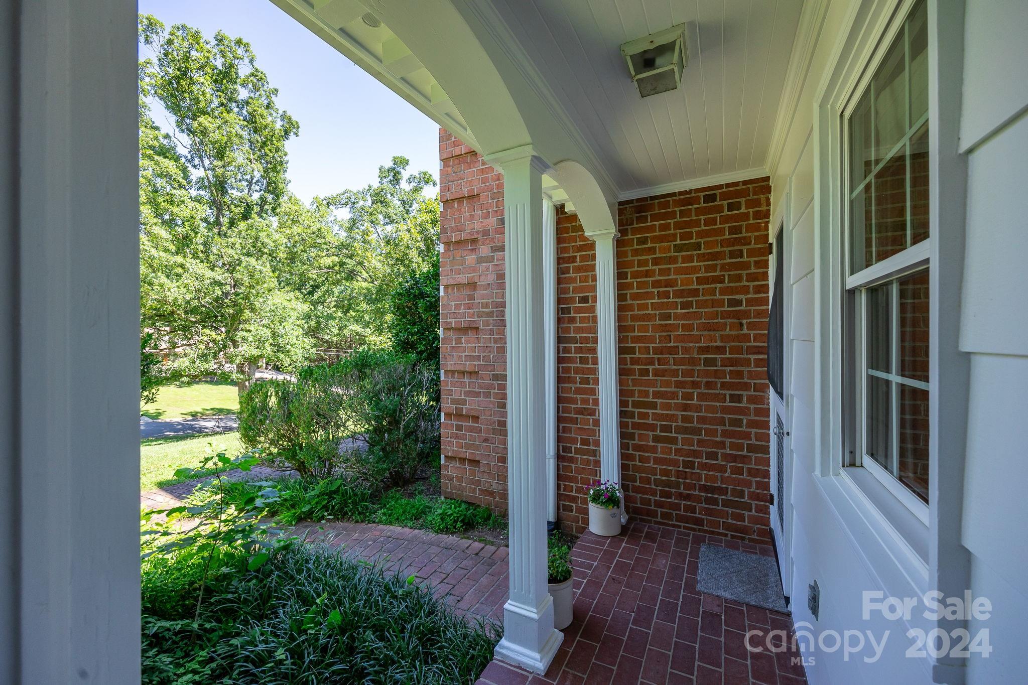 1718 Colony Road Salisbury, NC 28144 - Photo 4 of 48 Gallery Image 4