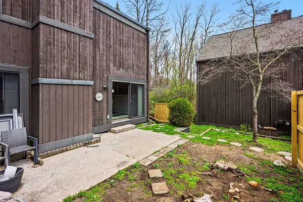 $135,000 | 242 Dunbarton Court, Kalamazoo, MI 49006
