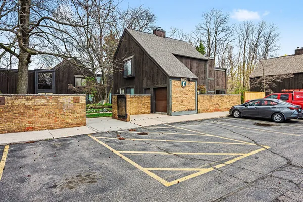 $135,000 | 242 Dunbarton Court, Kalamazoo, MI 49006