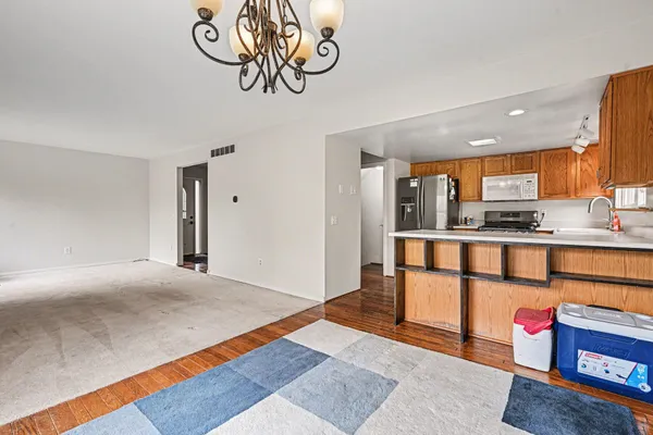 $135,000 | 242 Dunbarton Court, Kalamazoo, MI 49006