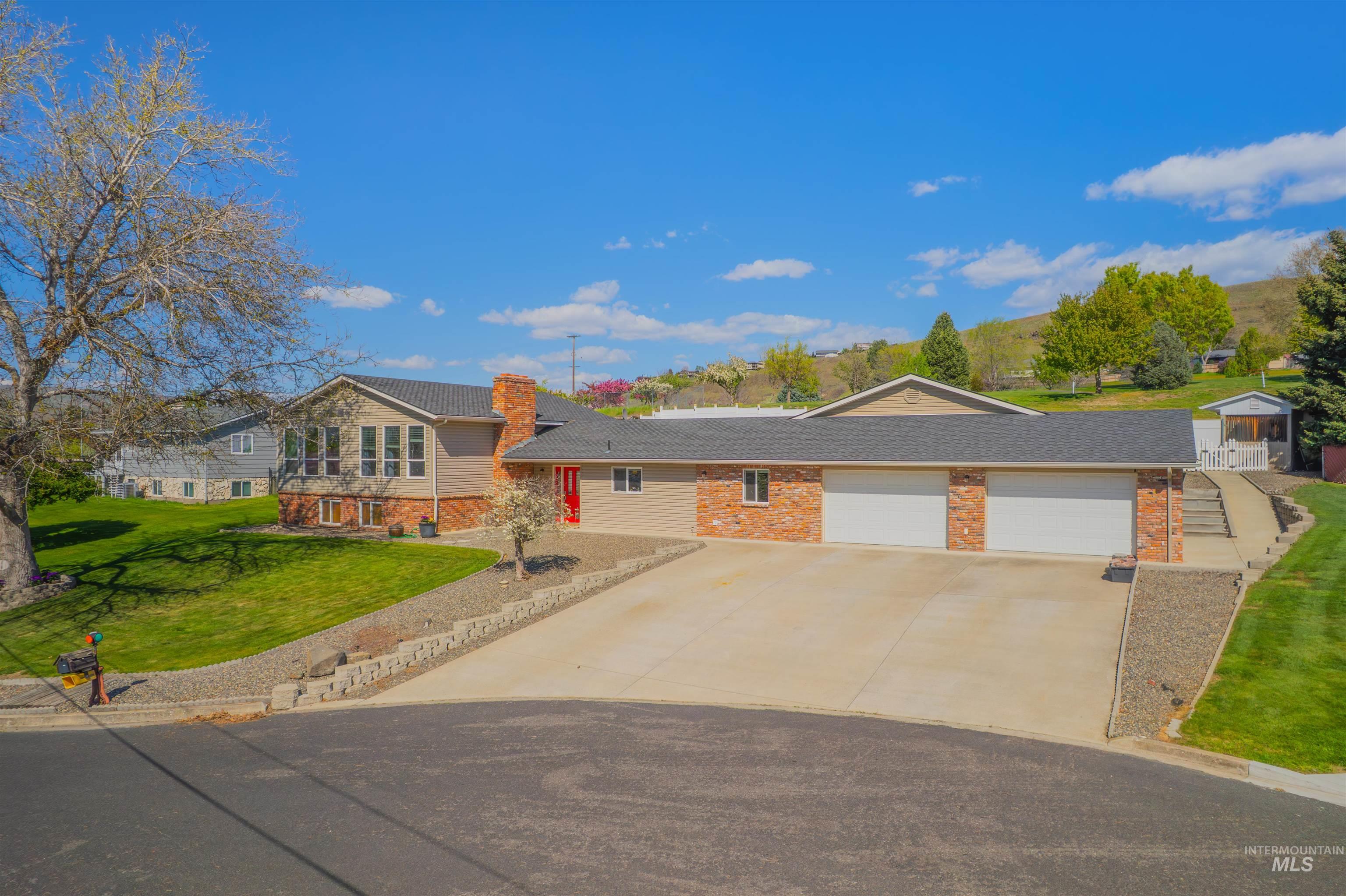 3413 Bluebird Court Lewiston, ID 83501 - Photo 1 of 49