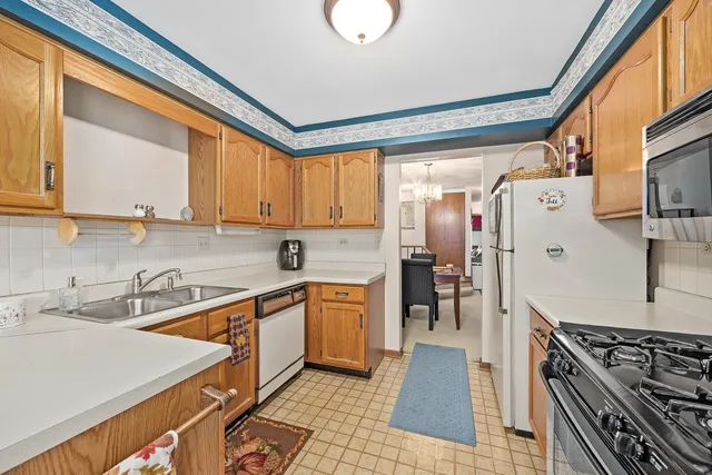 $137,500 | 911 Patricia Lane, Unit 911, Crete, IL 60417