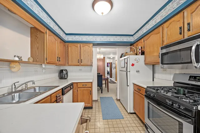 $137,500 | 911 Patricia Lane, Unit 911, Crete, IL 60417