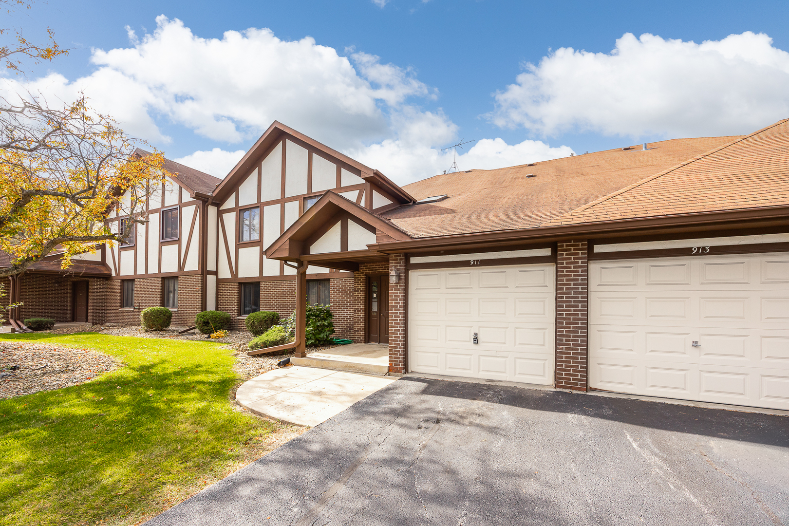 911 Patricia Lane, Unit 911 Crete, IL 60417 - Photo 2 of 24