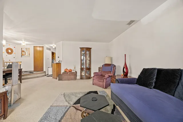 $137,500 | 911 Patricia Lane, Unit 911, Crete, IL 60417