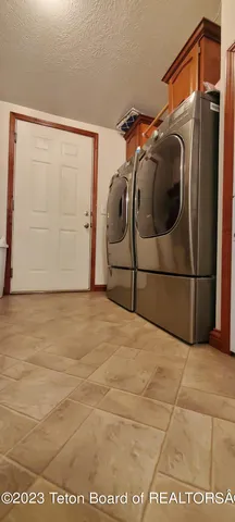 $1,900,000 | 30 Guio Budd Road, Big Piney, WY 83113