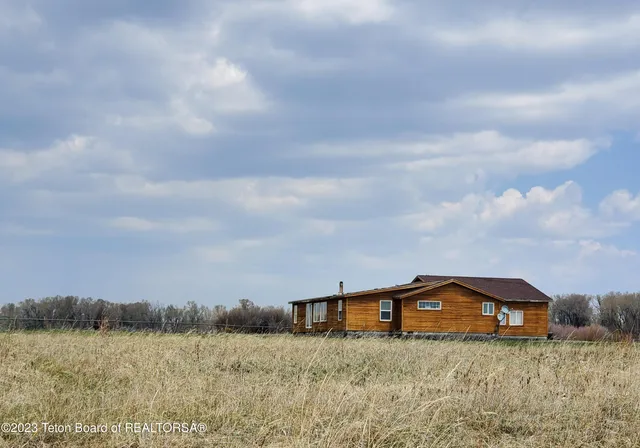 $1,900,000 | 30 Guio Budd Road, Big Piney, WY 83113